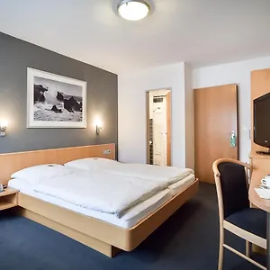 Mautner Airport Und Messehotel Штутгарт